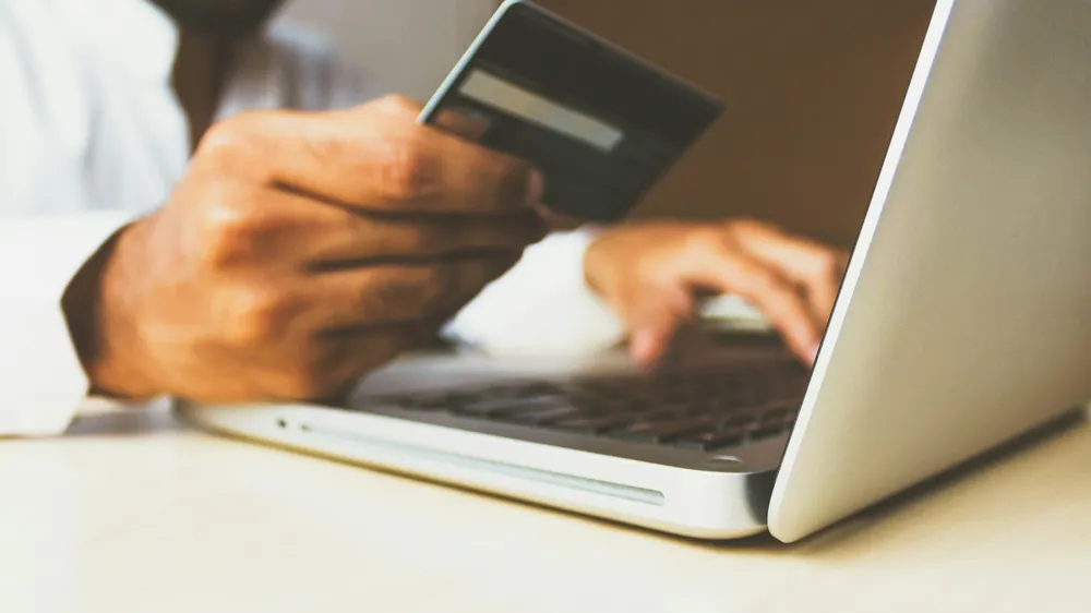 How To Write Amazon Bullet Points That Convert in 2025